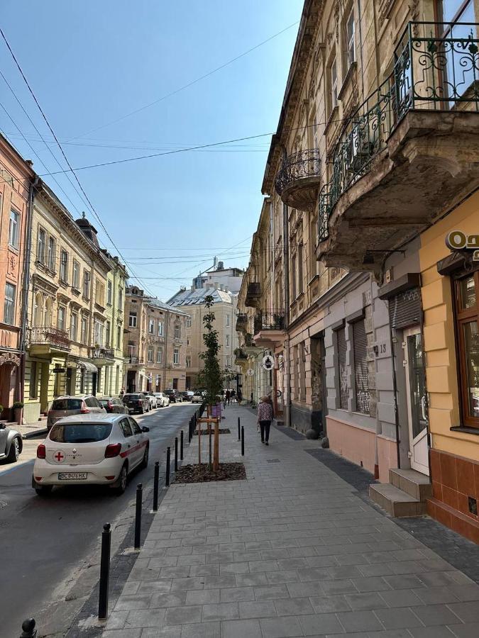 Apartaments Simsim Lviv Luaran gambar